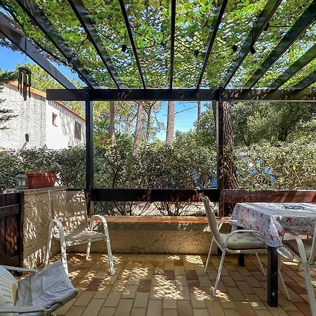 Vakantiehuis Jolie Maison Renovee A La Palmyre - 4 Pers. - Fr-1-705-116 *